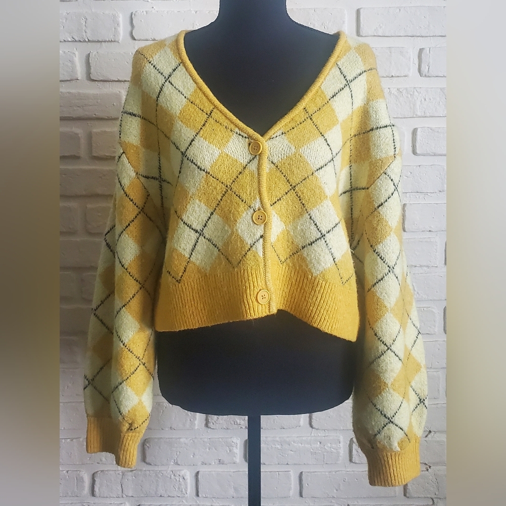 H&M Divided Argyle Jacquard Knit Button Cardigan Sweater Cropped Medium - Picture 2 of 15